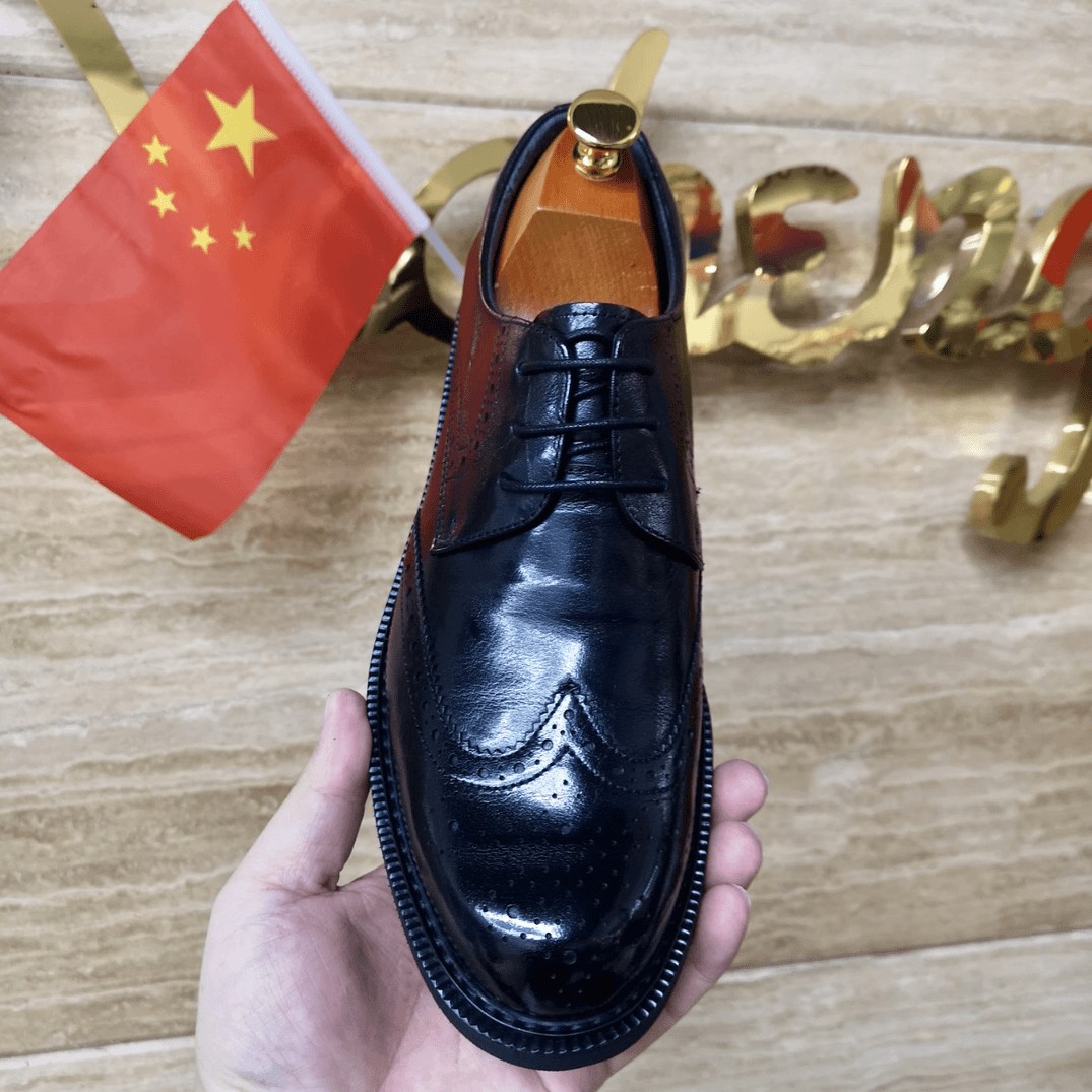 35码起纯色圆头商务布洛克低跟休闲皮鞋雕花英伦风固特异大头皮鞋