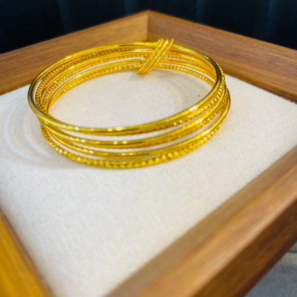 铜合金手镯 567新款时尚手镯ئالتە تاللىق بىلەيزۇك