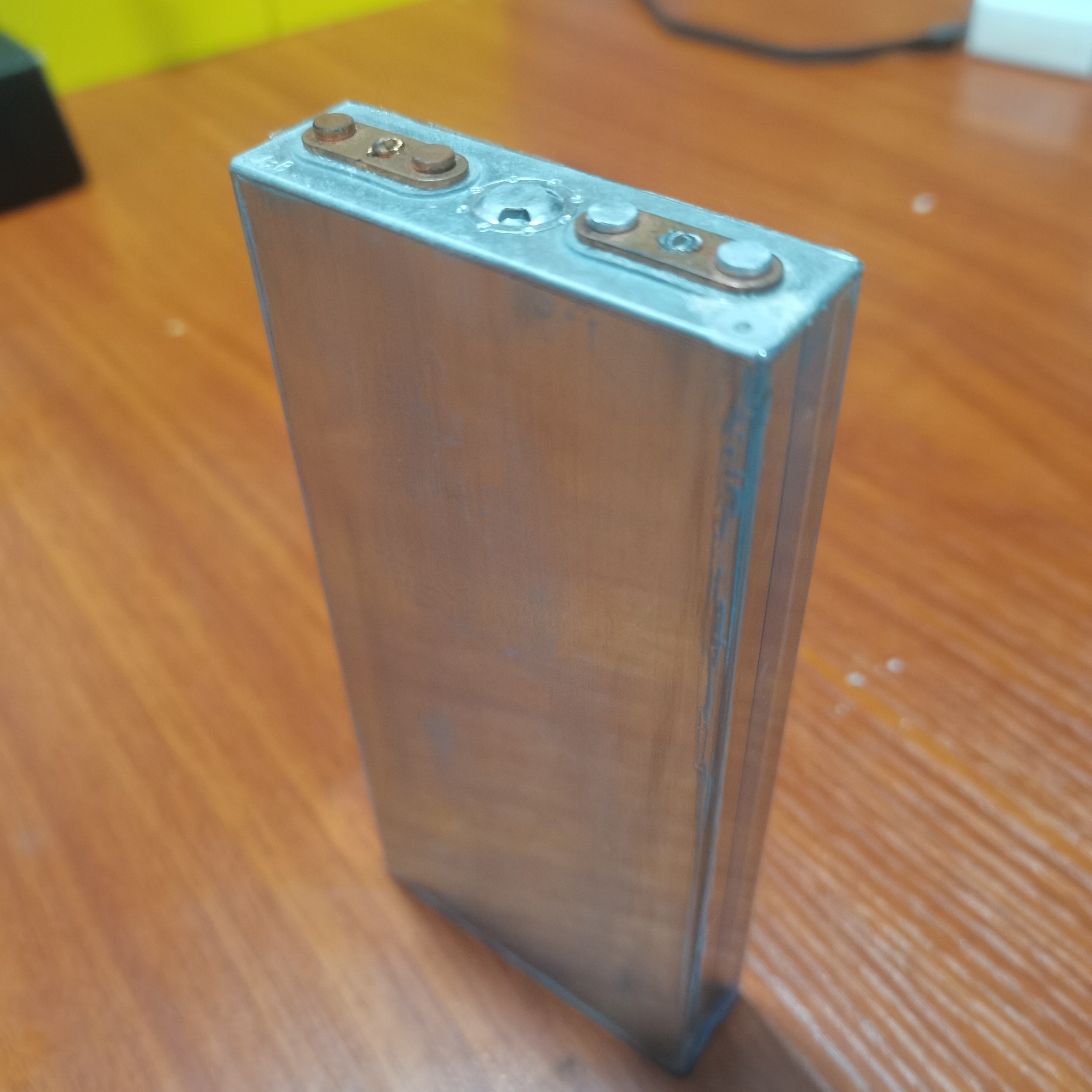 20安磷酸铁锂拆机电池单体一个