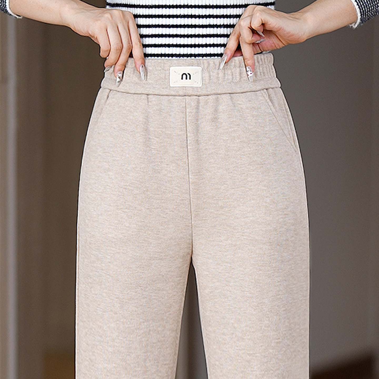 燕麦色窄版阔腿裤女2025新款春秋冬款高腰显瘦女士休闲裤直筒垂感