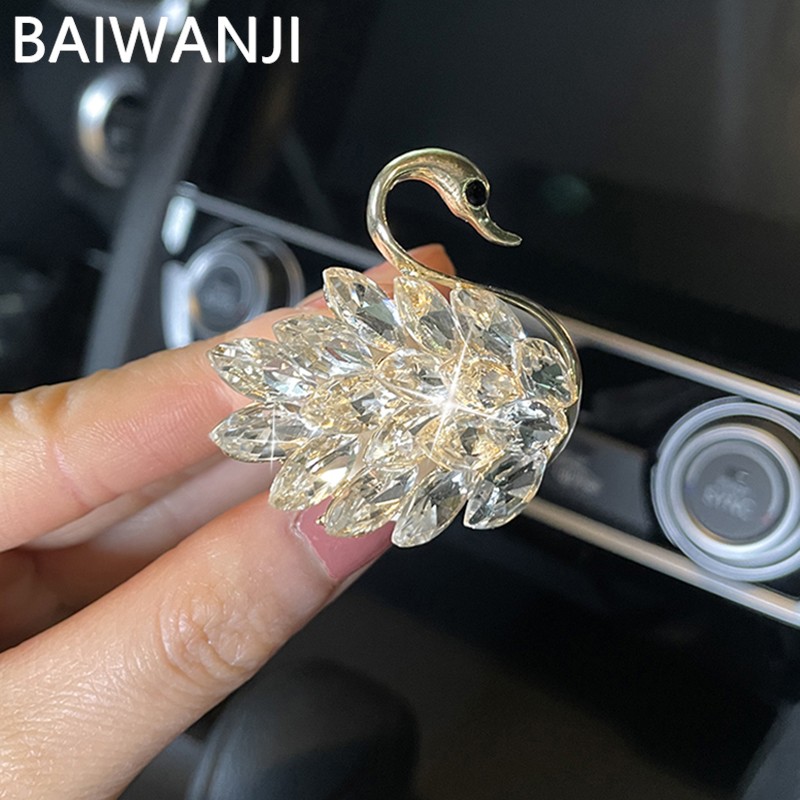 新款天鹅汽车出风口香水车内空调香薰装饰夹珍珠水钻车载香氛摆件