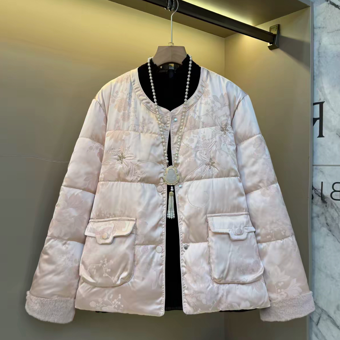 【晴儿家】冬季大码国风刺绣花朵加棉显瘦时尚保暖棉服外套2571