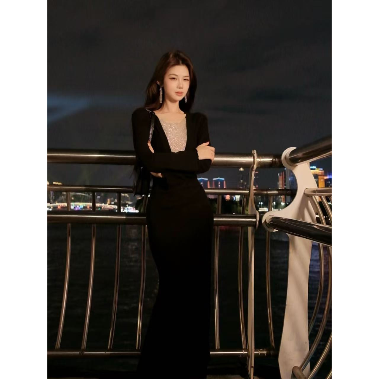 木子李星落黑曜冬季深V拼接长袖抽褶收腰包臀鱼尾连衣裙1231沐