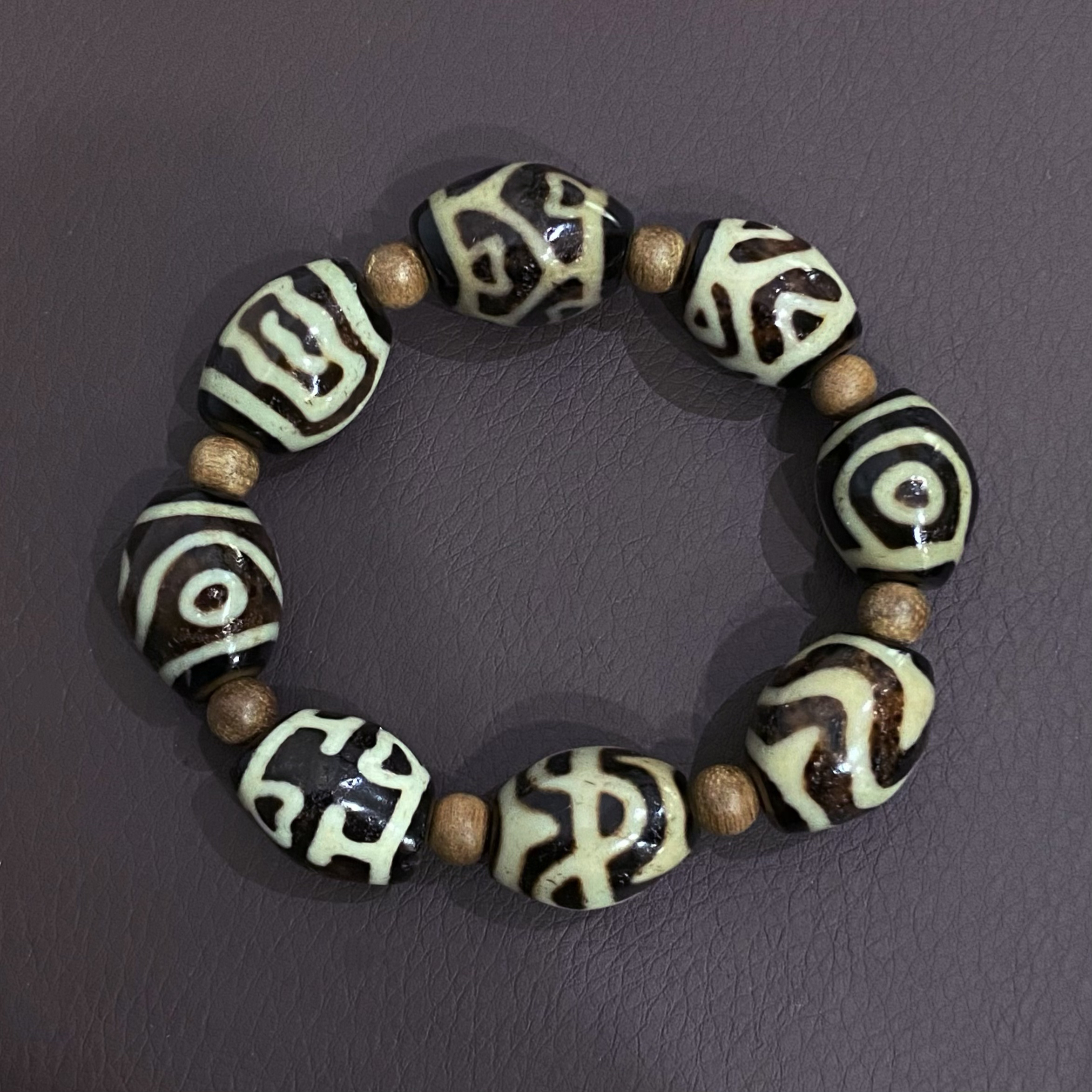 老冯超顶至纯多宝达洛15*20mm精品优质天然老玛瑙台湾藏天珠手串