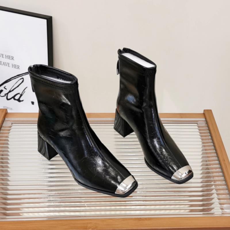 韩版金属方头瘦瘦靴女年秋冬新款法式气质百搭粗跟短靴时装靴
