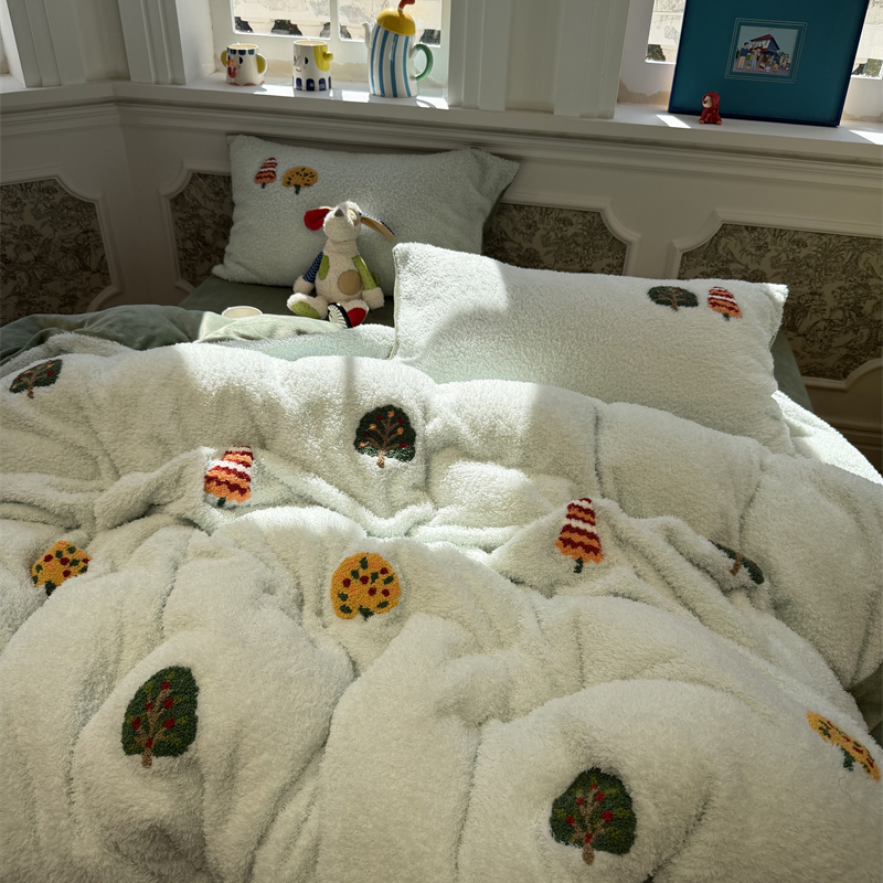 易安阁ins冬加厚蚂蚁绒刺绣森林小鹿绿牛奶绒保暖四件套珊瑚绒1.5