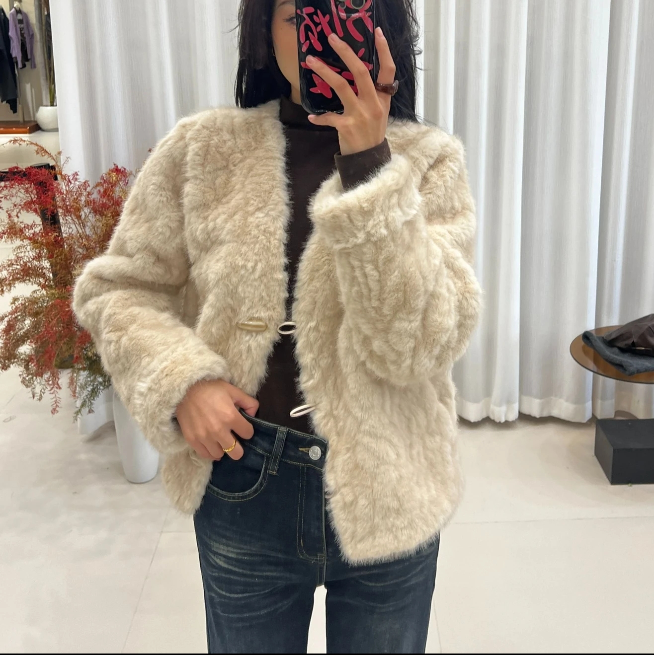 女V领纯色冬季宽松型保暖毛毛短外套休闲时尚短款766