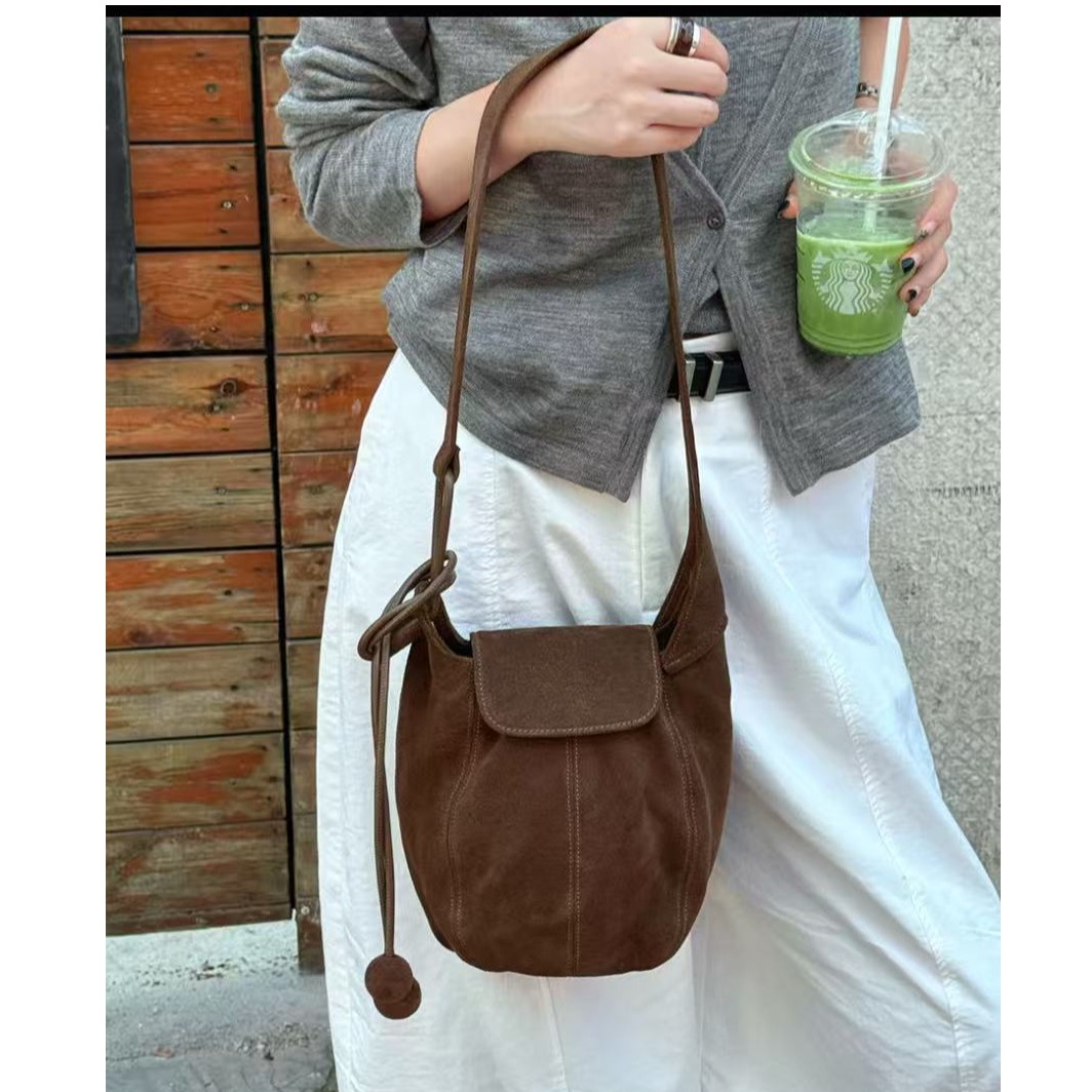 包包女式2025新款小众时尚百搭单肩腋下包复古高级感斜挎手机包潮