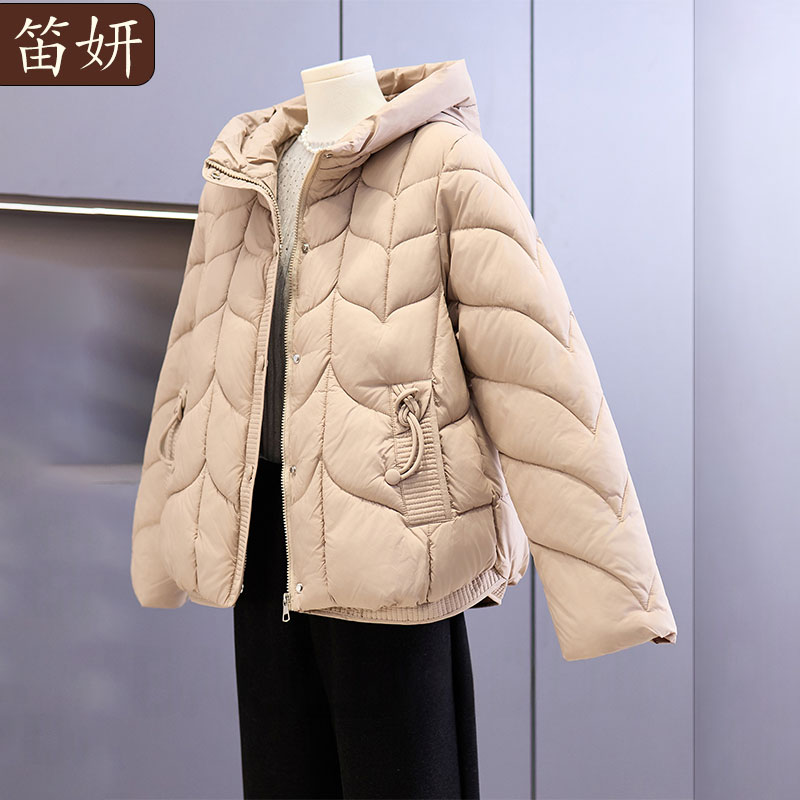 小个子妈妈冬装保暖棉袄中年女装短款连帽棉服中老年加厚夹棉外套