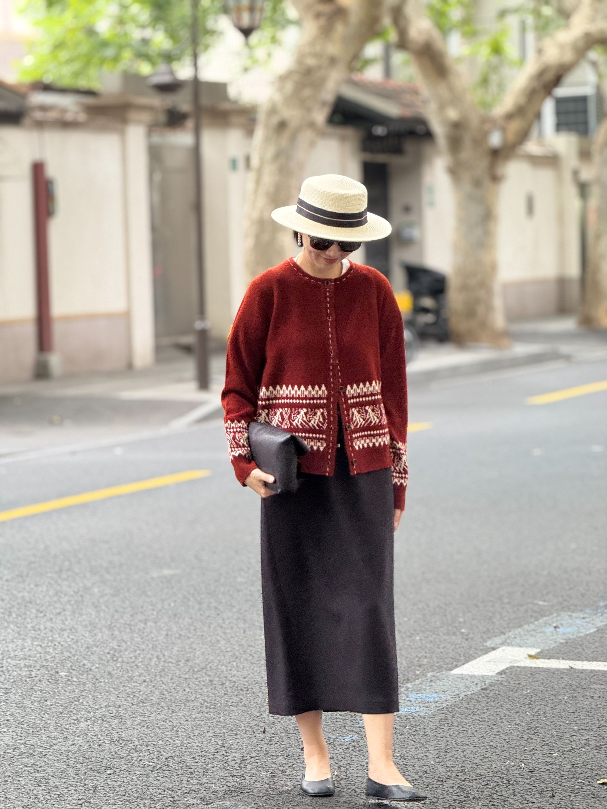 （YY推荐）红白雅韵 复古提花时尚圆领秋冬休闲设计师款针织开衫