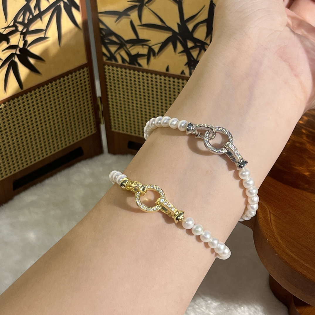 5mm天然珍珠铜合金8字扣头轻奢小众女款圣诞节礼物手链法式