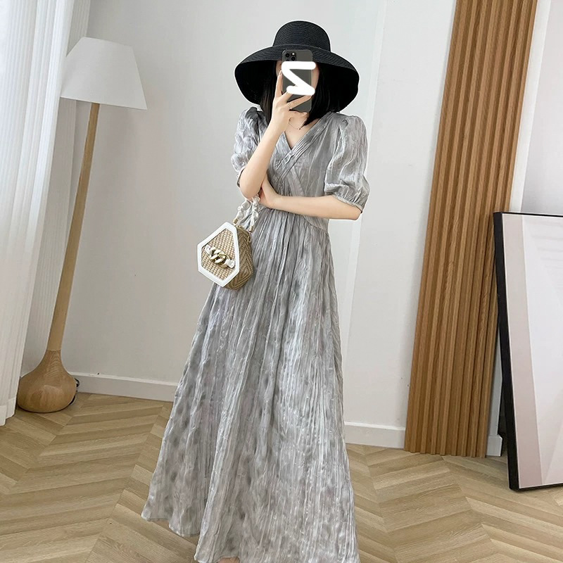 胖mm大码肌理感灰色连衣裙女2025夏季气质法式复古长款长裙泡泡袖