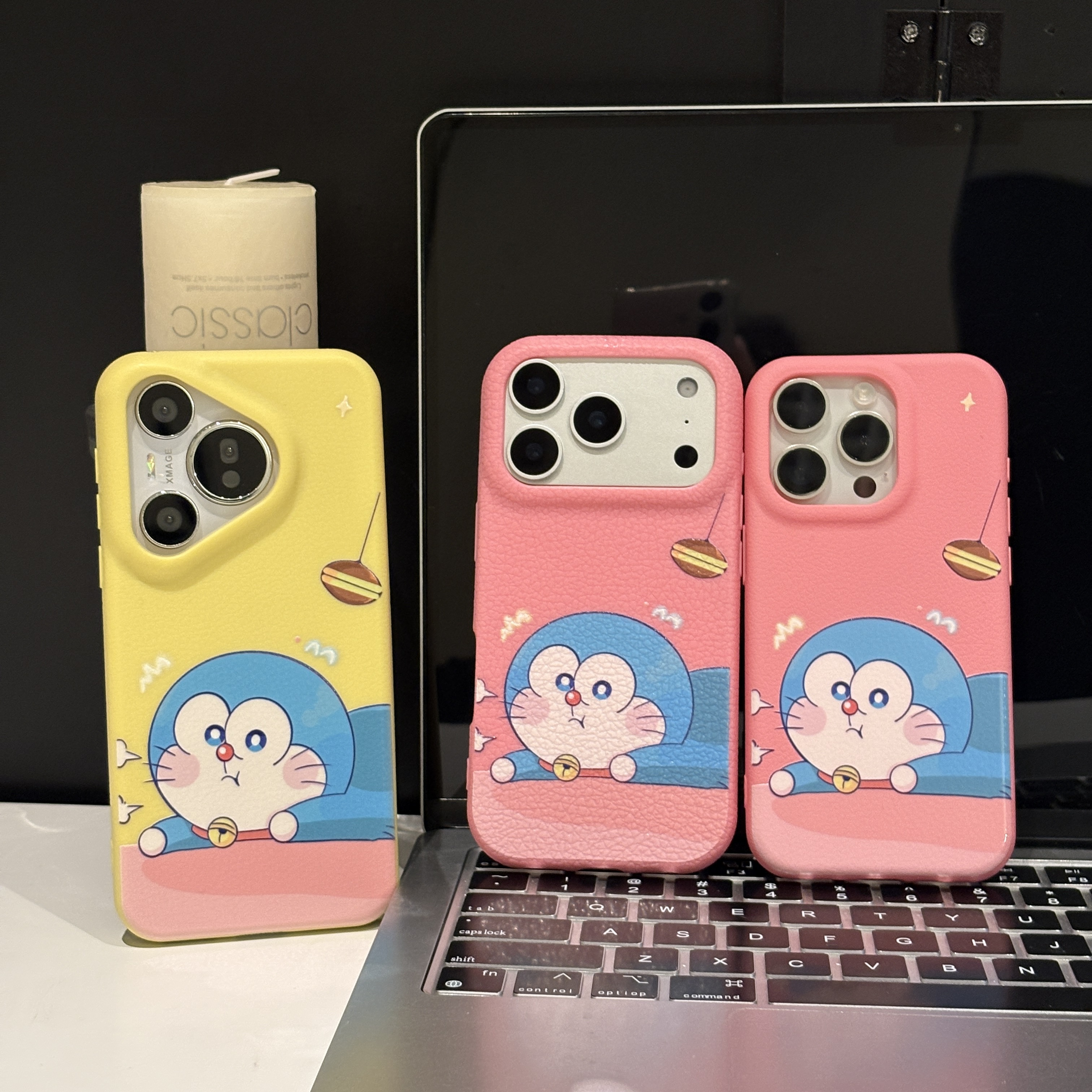 生气蓝胖子适用苹果17手机壳iPhone16PM华为p80皮纹tpu防摔mate70