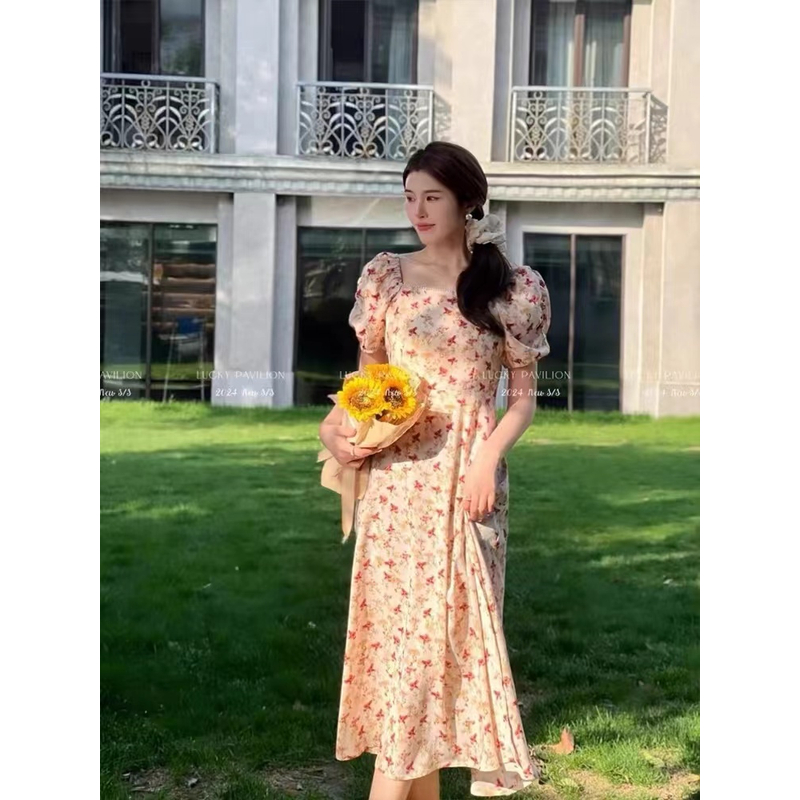 夏季春游出行衣服泡泡袖碎花连衣裙夏款小个子气质收腰仙女长裙