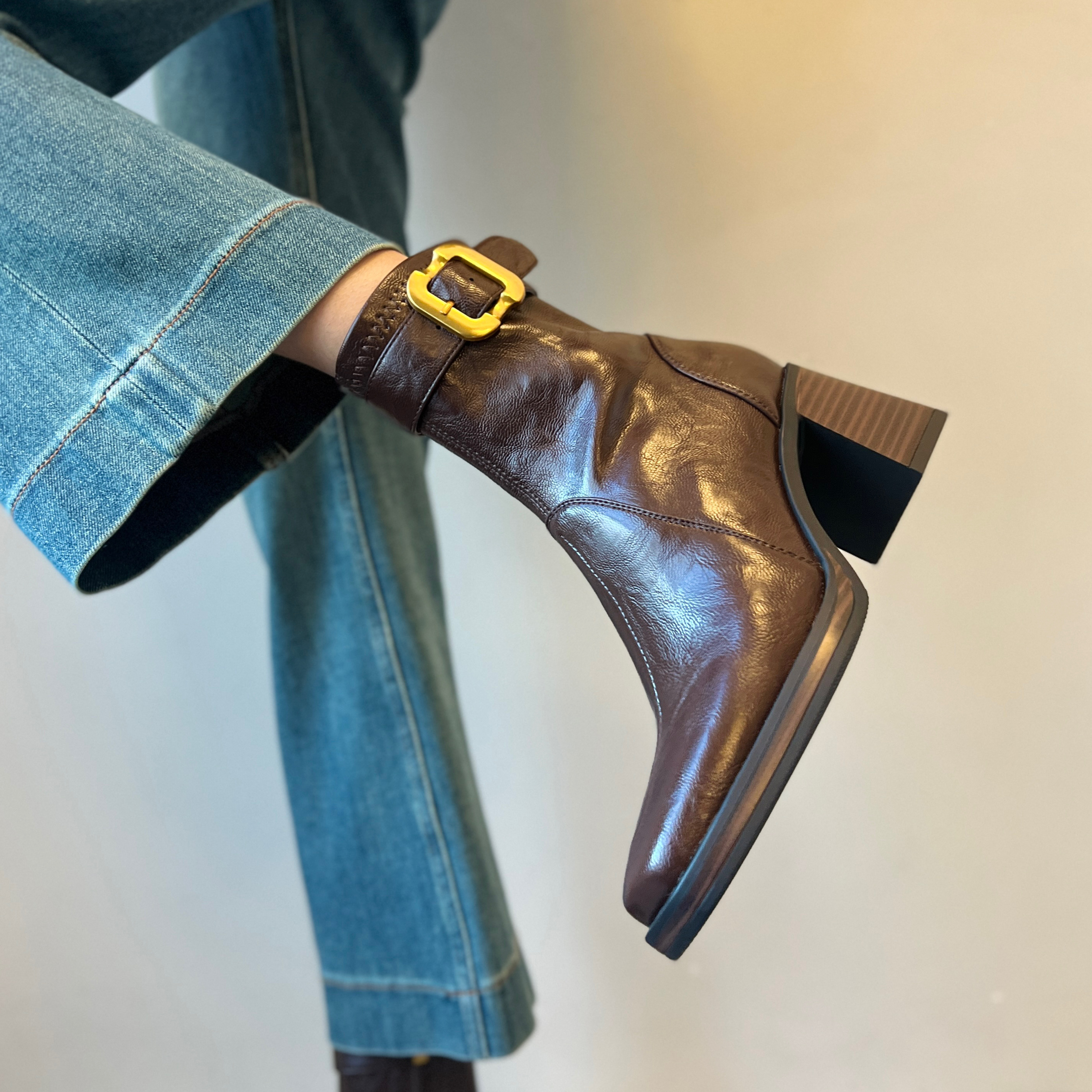 静音底复古方头皮带扣粗跟瘦瘦靴气质通勤百搭短靴女高跟马丁靴子