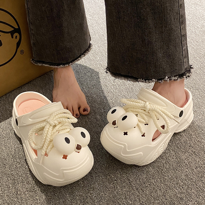 2025年夏季新款踩屎感洞洞鞋可爱少女拖鞋日常外出游玩包头女