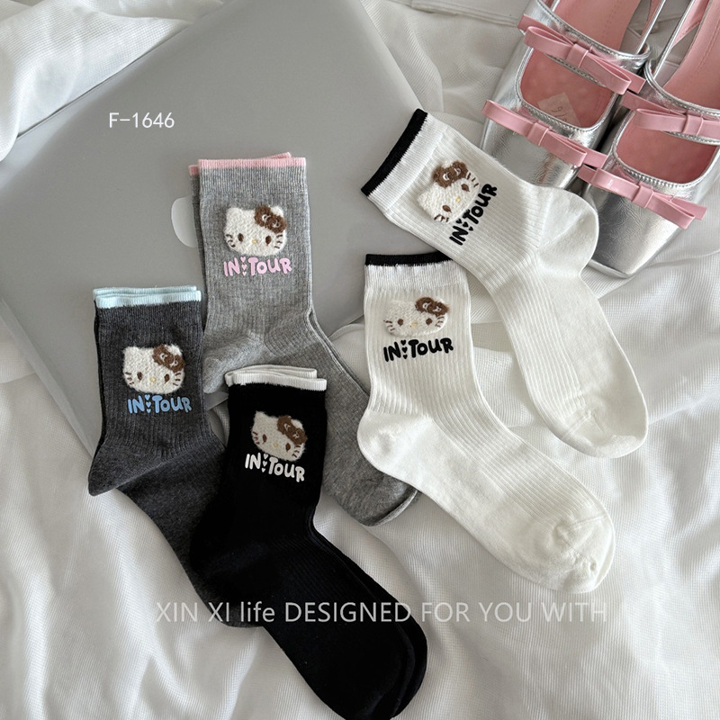 新熙春季新款净版螺口拼色女袜 Xinxi可爱KT猫贴布刺绣字母袜
