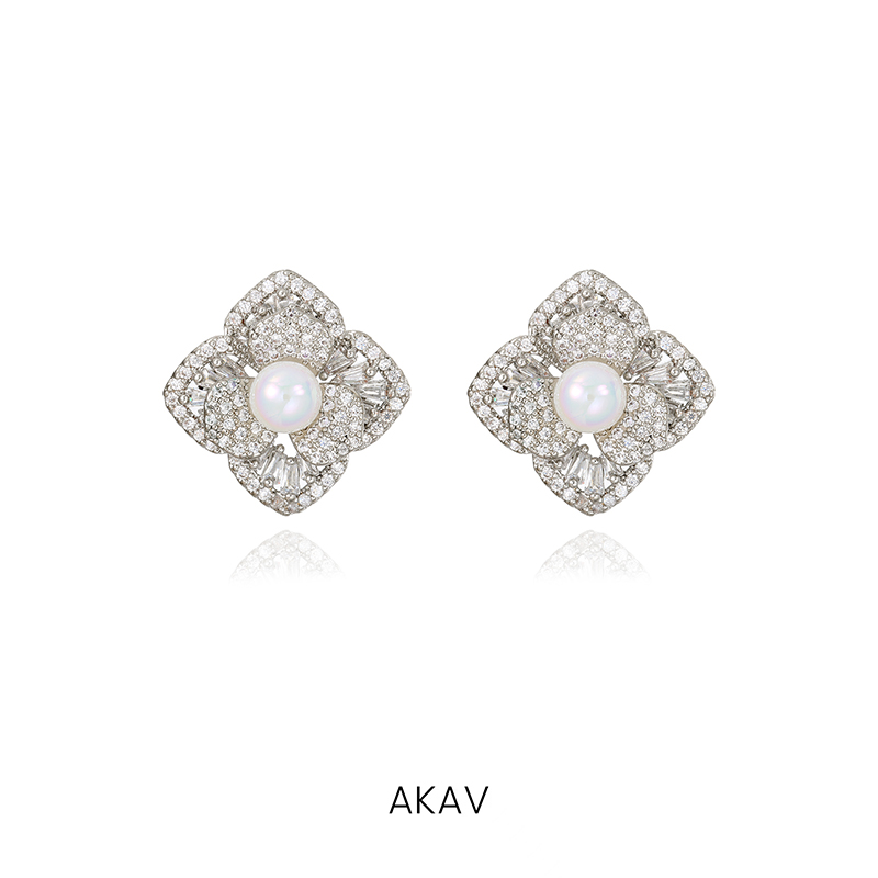 铜合金合成锆石耳饰 【闪闪发光】日韩高级感气质优雅十字架耳环