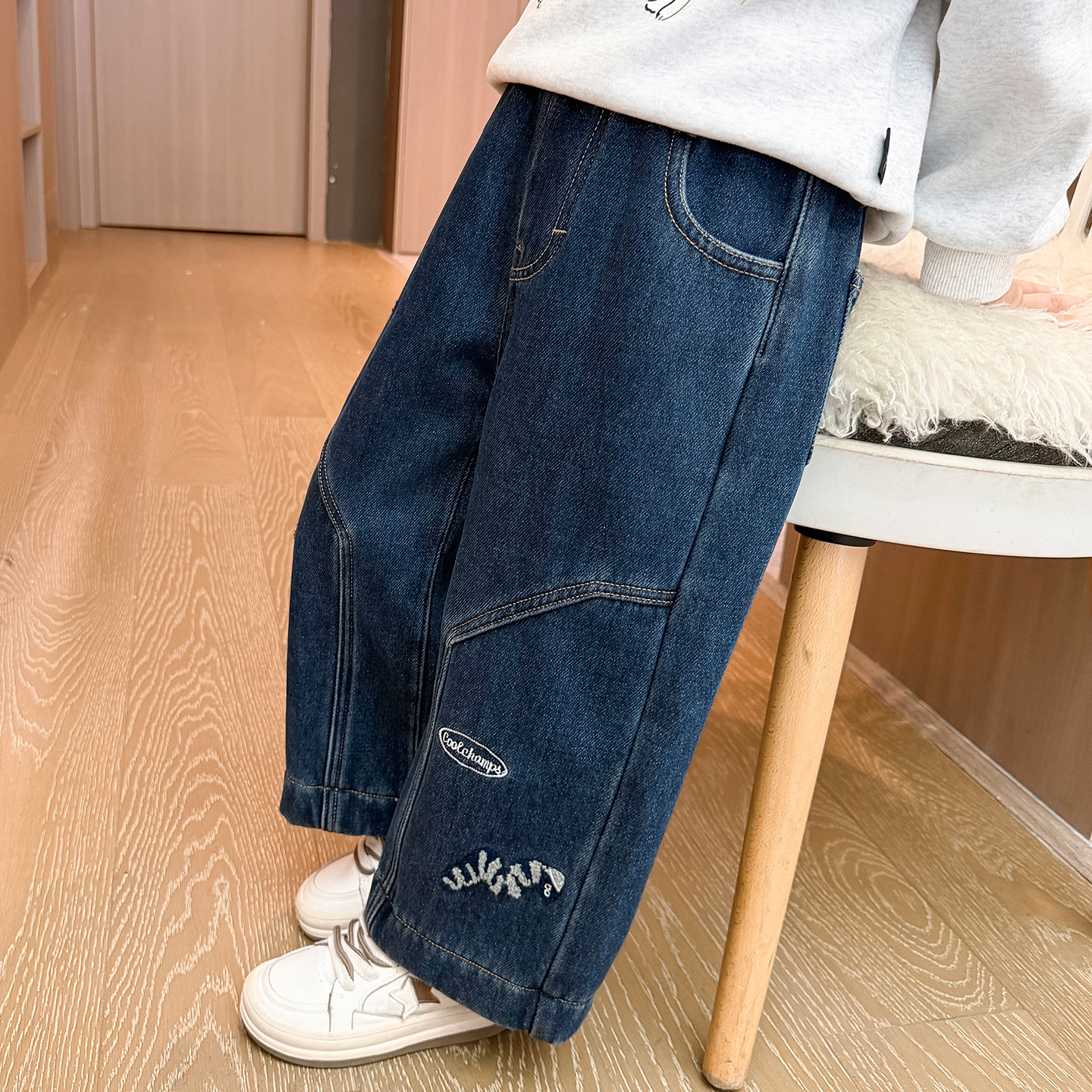 女童加绒牛仔裤儿童时髦洋气一体绒休闲裤小女孩宝宝秋冬装2025新