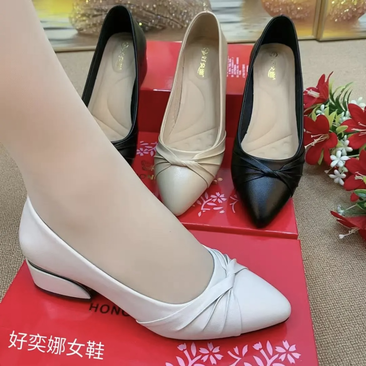 爆款真皮单鞋女新款百搭尖头浅口舒适软底妈妈鞋子女士软底女鞋