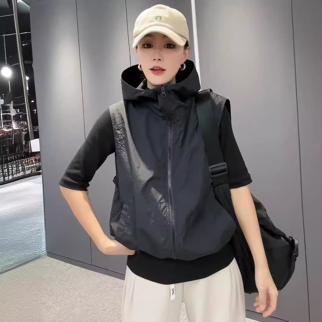 黑色马甲女高档洋气新款时尚连帽外穿无袖上衣薄款女款显瘦