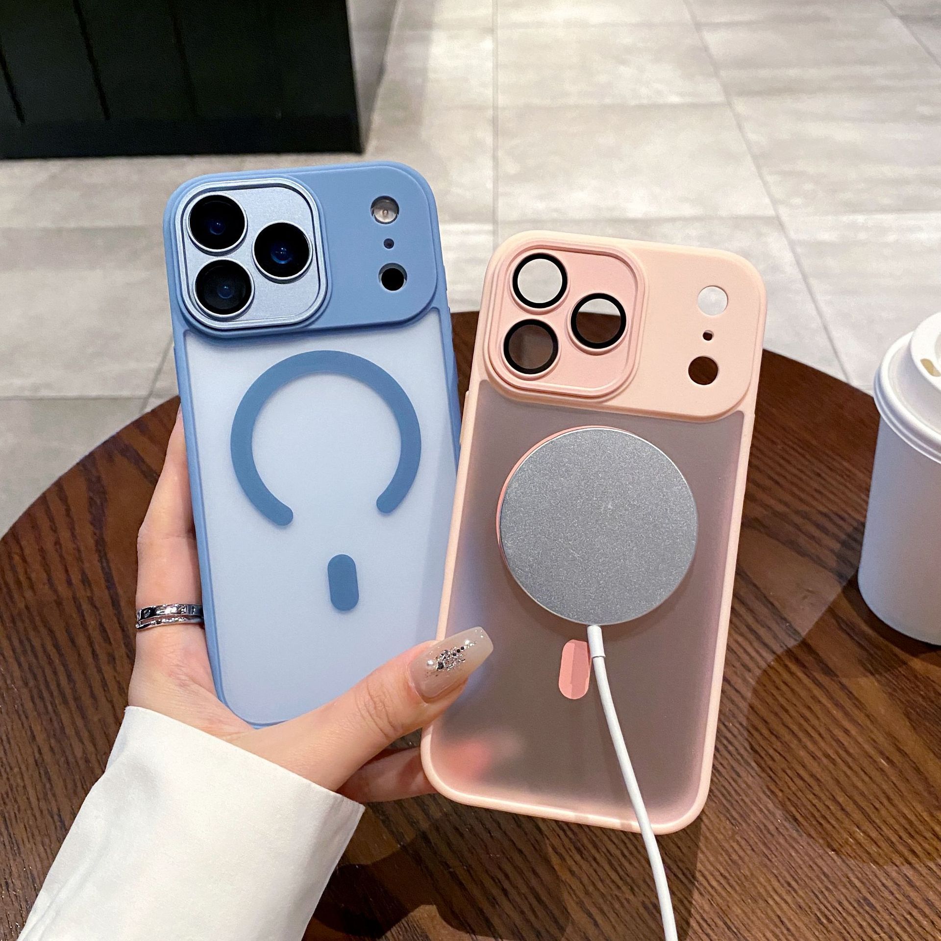 适用iPhone17promax磨砂肤感磁吸手机壳苹果16带镜头膜全包保护套