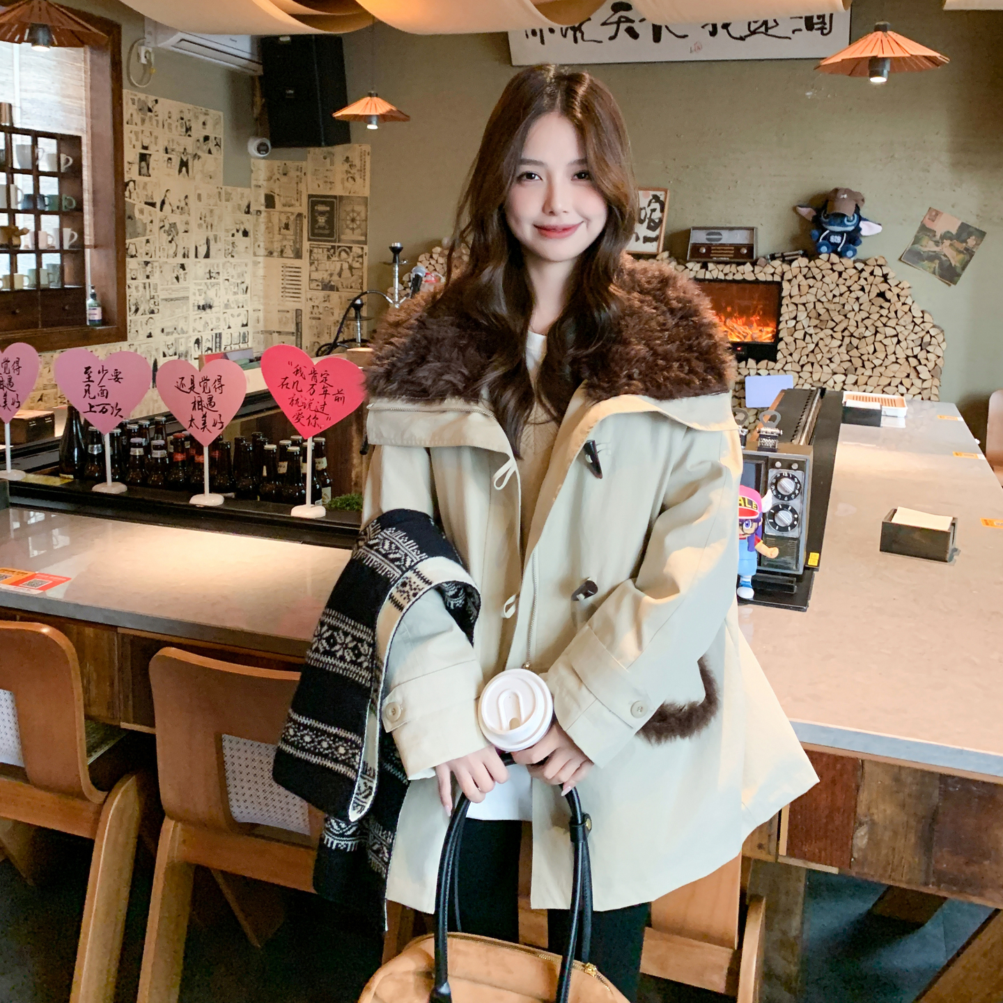 加绒洋气撞色大翻领派克白鸭绒羽绒服女2025冬季新款毛绒加厚感