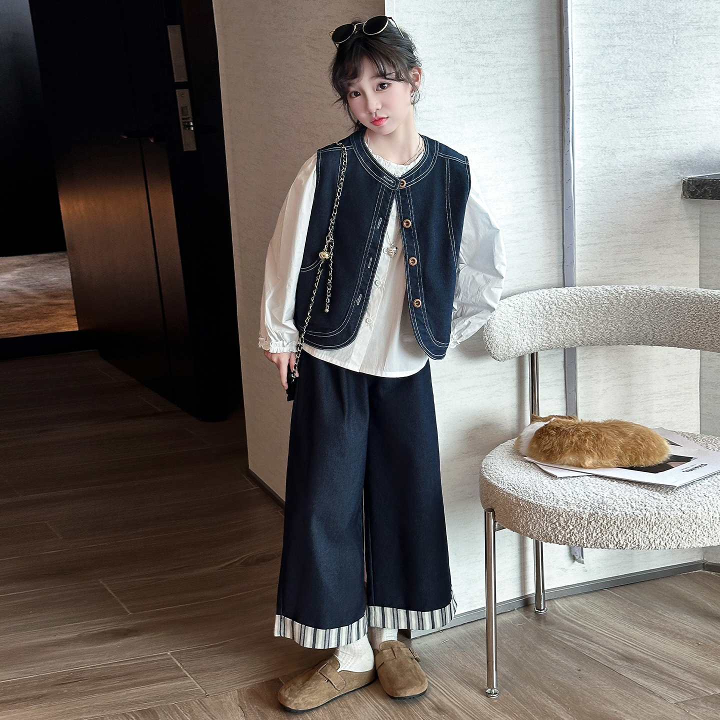 女童秋款套装2025新款秋季儿童洋气牛仔马甲衬衫牛仔裤三件套秋装