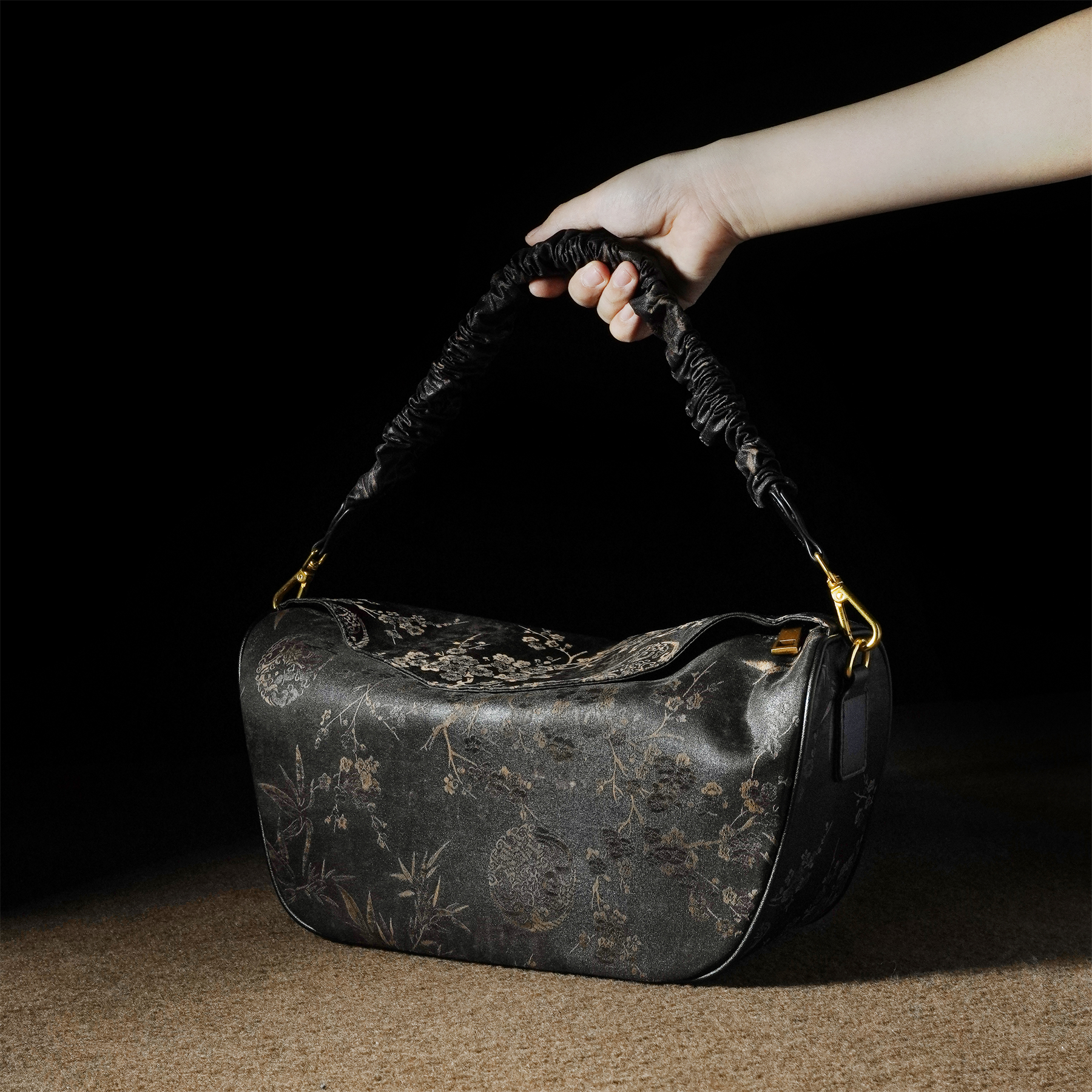 森下新中式大包2025年轻便出游通勤手提斜挎女包