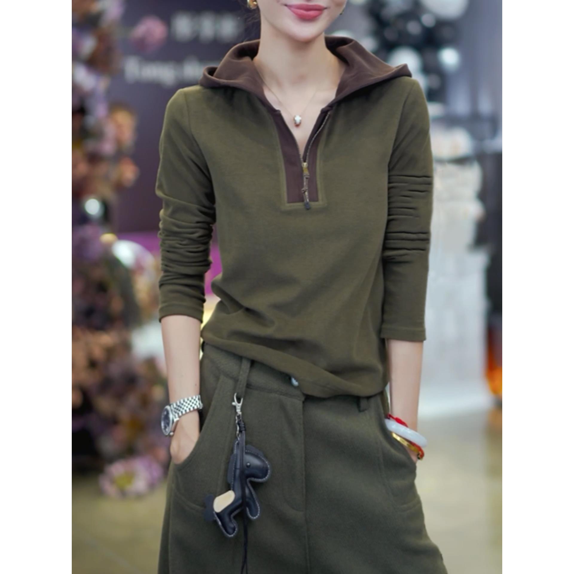 /彤掌柜 秋冬2025新款厚实拼色连帽通勤百搭外套帽衫洋气修身上衣