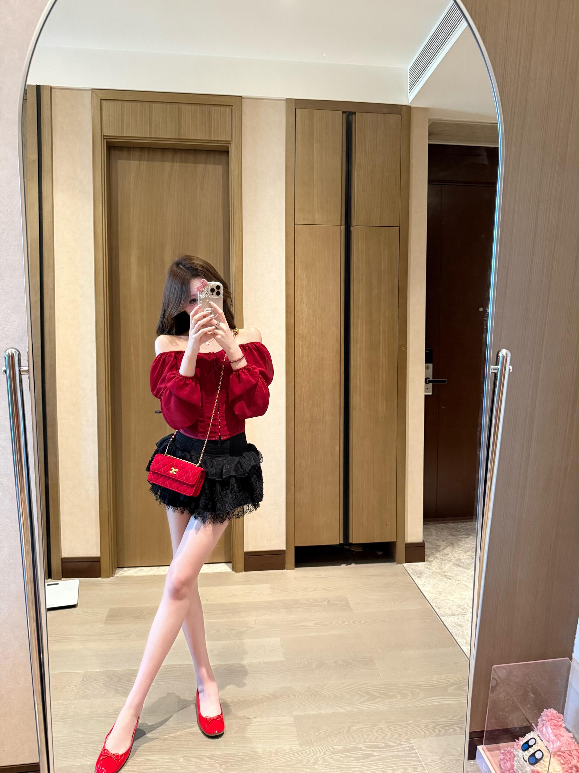 显白法式纯欲风辣妹性感一字肩长袖衬衫上衣女高腰显瘦半身裙套装