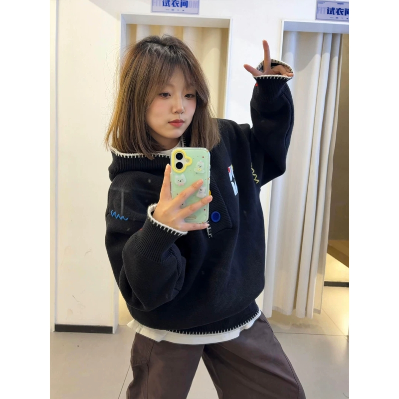 美式黑色亨利领连帽毛衣男女款秋季慵懒高级感cleanfit刺绣针织衫