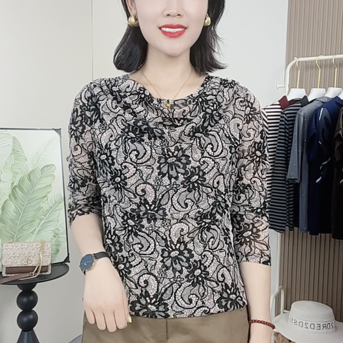 秋季花色堆堆领长袖上衣高弹网纱新款气质打底衫显瘦洋气遮肚子