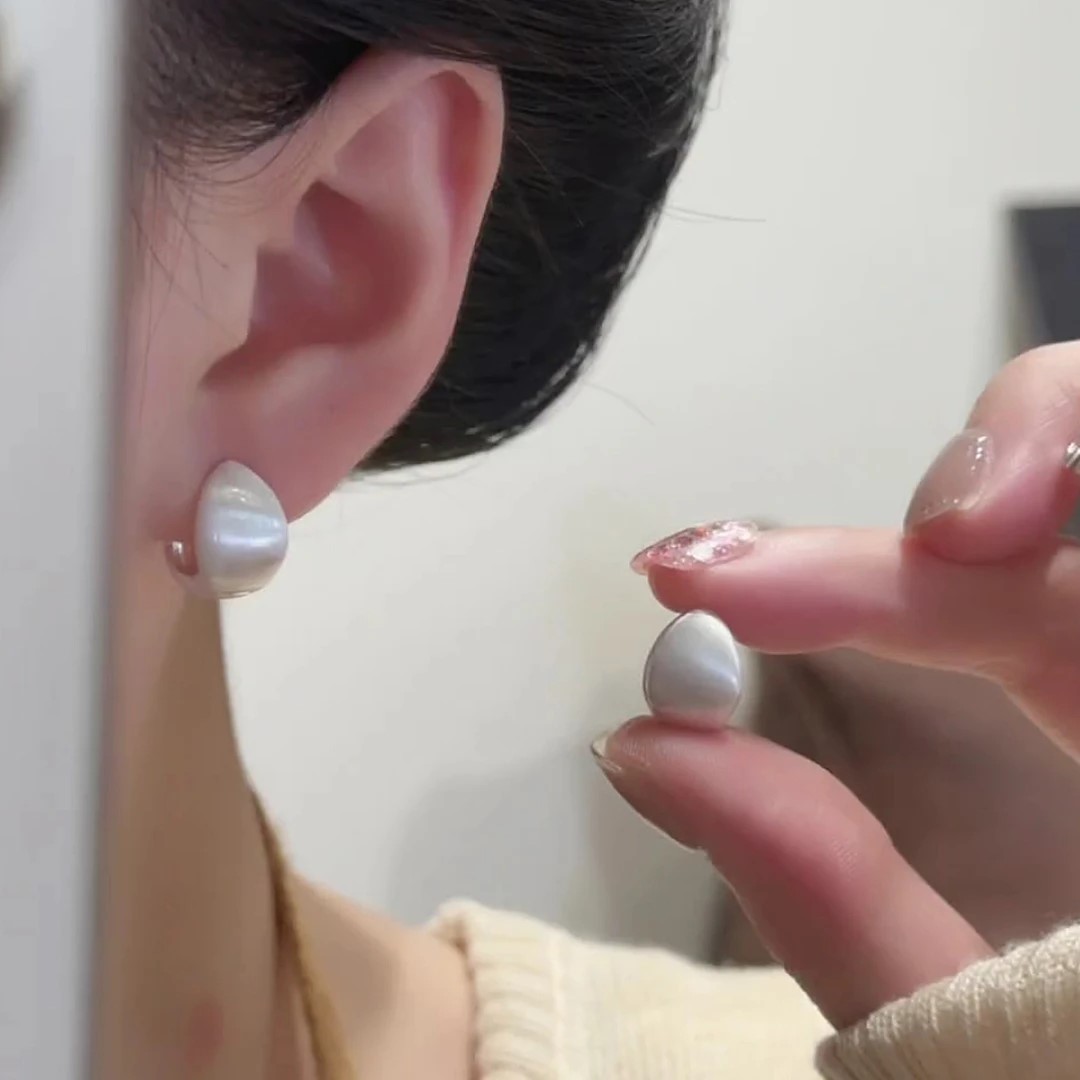 铜合金耳饰 银色拉丝弧面水滴耳扣耳环女小众设计感耳钉时尚耳饰