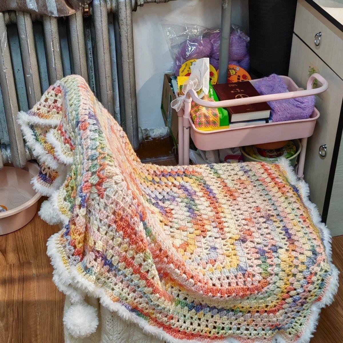 新疆西藏包邮手工diy多巴胺琉璃云毛线毯子材料包毛线钩针编织披