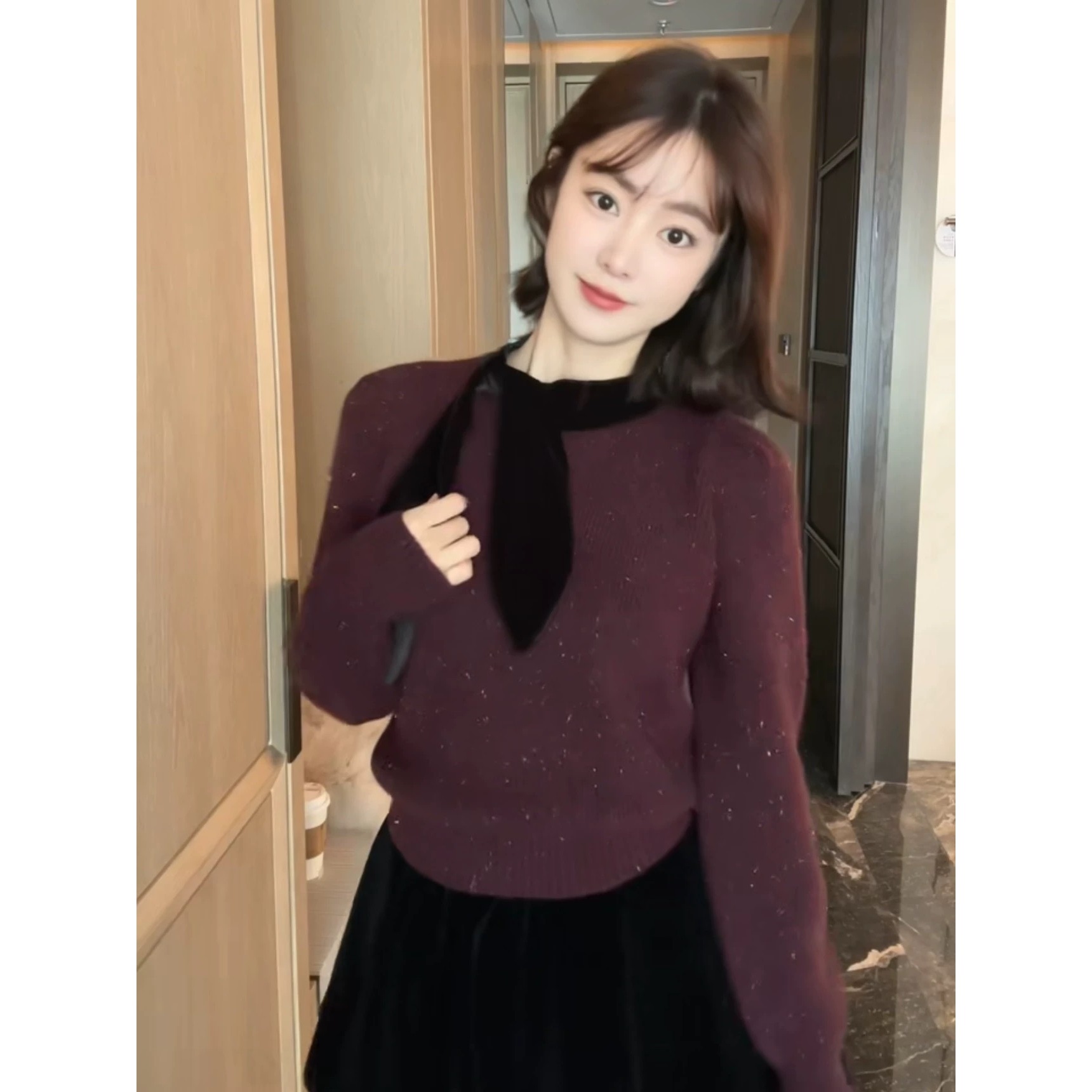 许我耀眼 时尚高级感系带领针织衫女复古丝绒领小众上衣毛衣9006