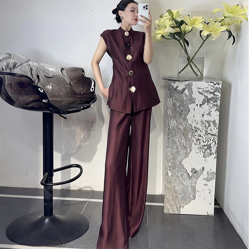 三色休闲套装女2025夏季时髦花扣系带收腰上衣直筒阔腿裤两件套