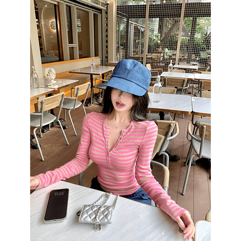 长袖T恤女条纹设计感修身v领薄款早秋内搭打底衫独特绝美显瘦上衣