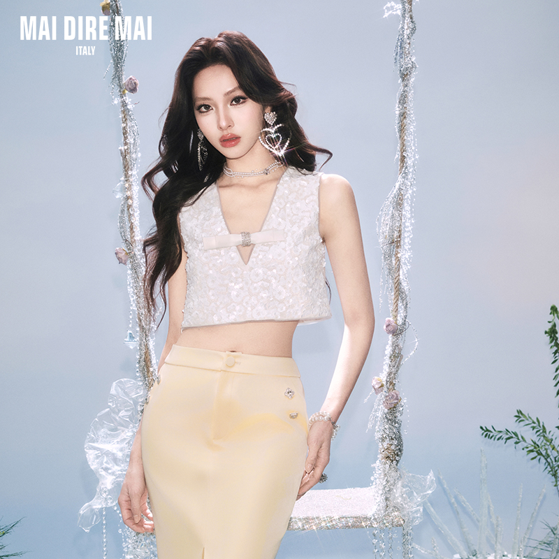 MAI DIRE MAI花朵亮片蝴蝶结v领上衣高腰开叉半身裙女夏时尚套装