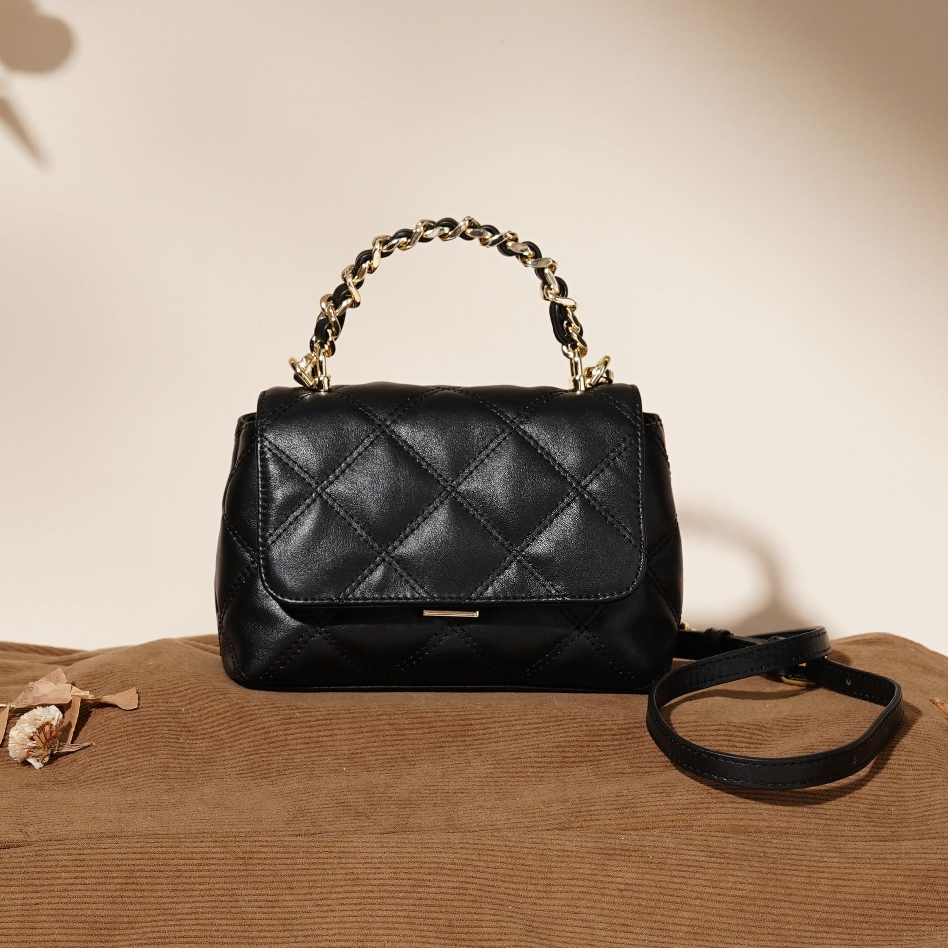 纳帕头层牛皮菱格绣线包包女2025新款百搭真皮女包手提斜挎单肩包