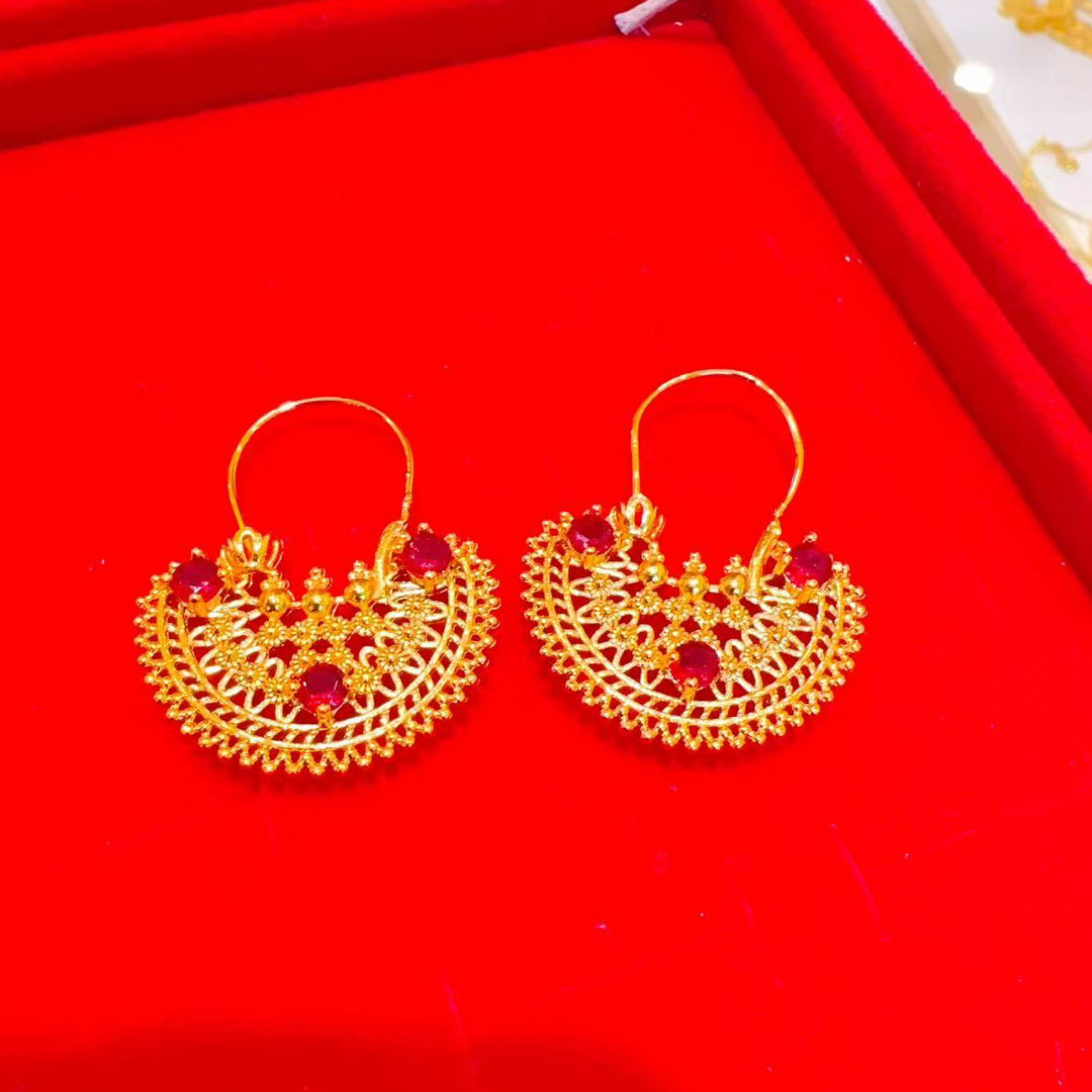 合金耳饰 0.15g zira三钻 سېھران مىس قاپىلىما ئالتۇنلىرى