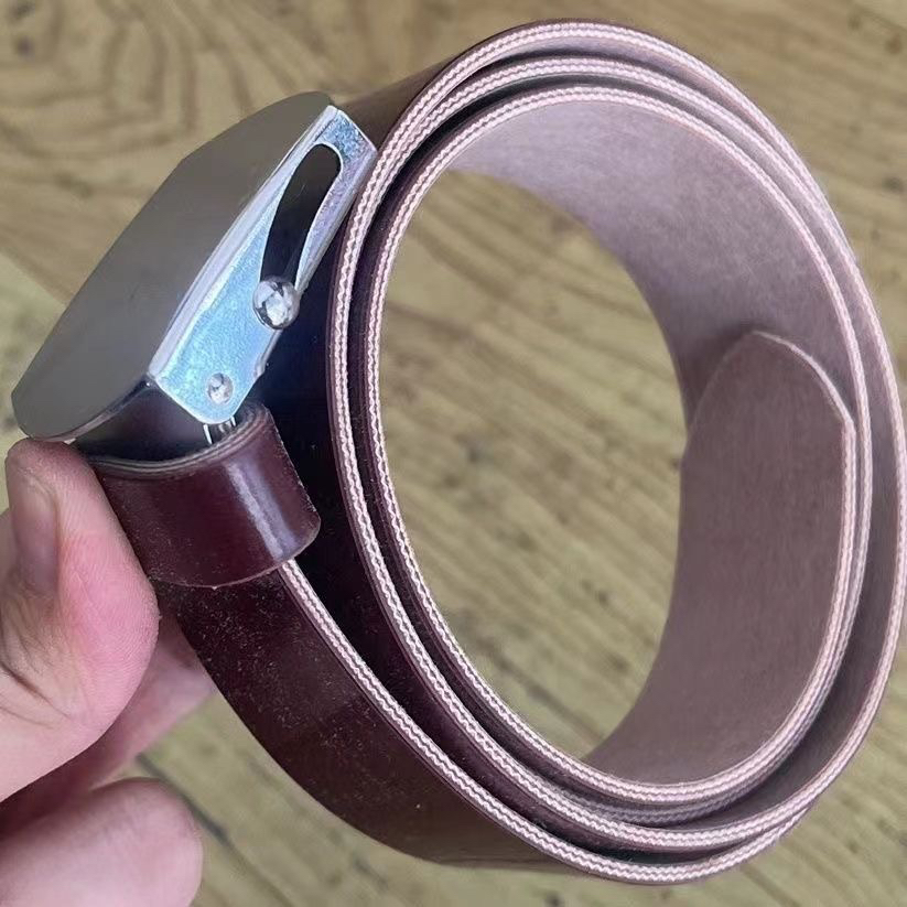 库存老货人造革内腰带裤腰带枣红色长度102厘米