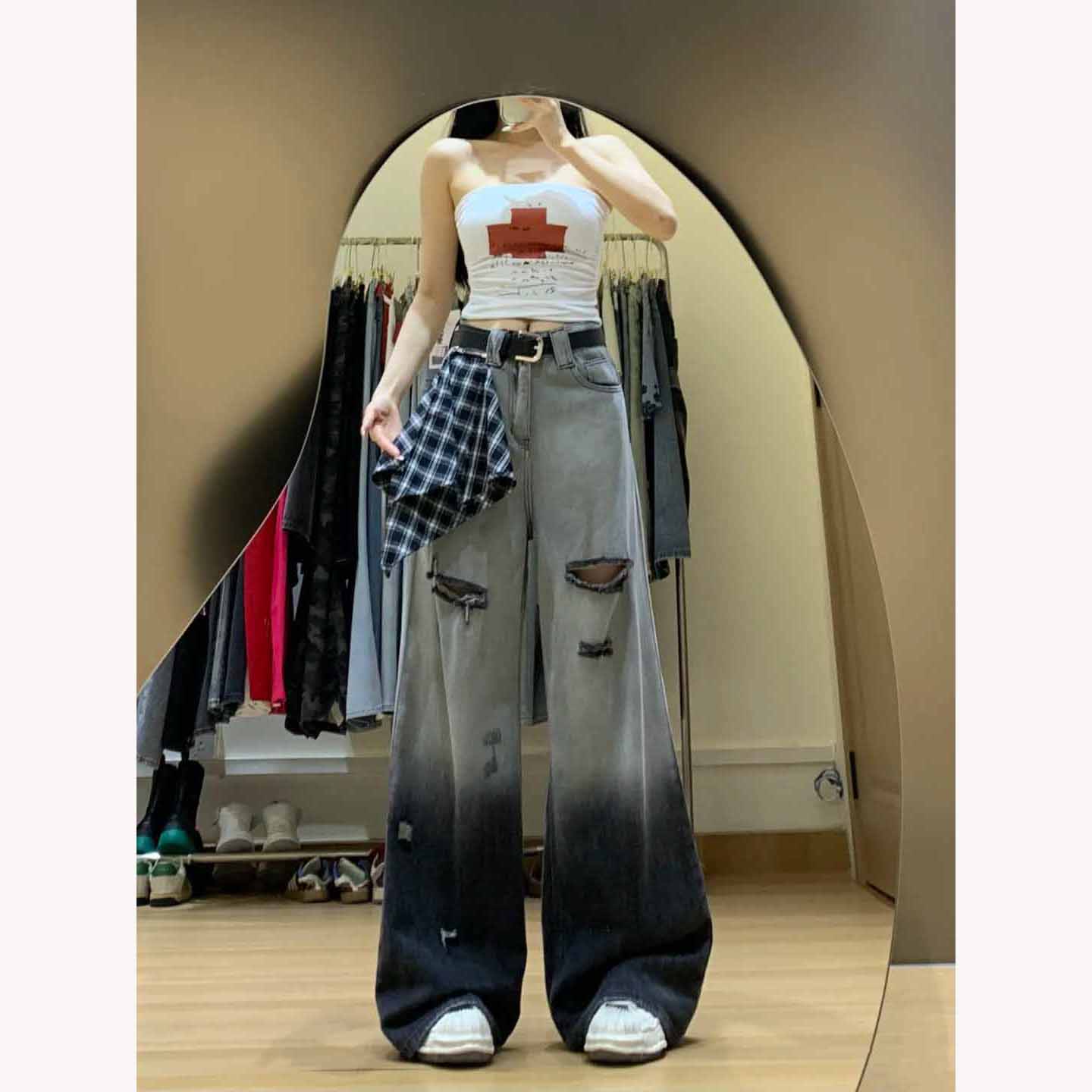 渐变色破洞阔腿牛仔裤女2025早秋新款宽松显瘦设计感直筒拖地裤子