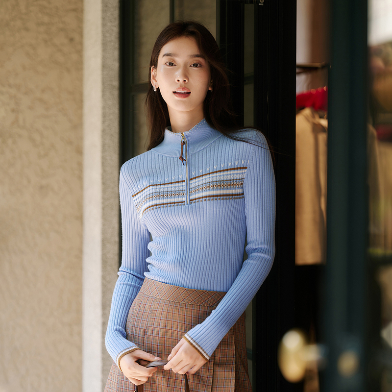 EP雅莹2025秋装新款女装 高支纯羊毛几何提花高领针织毛衣9523A