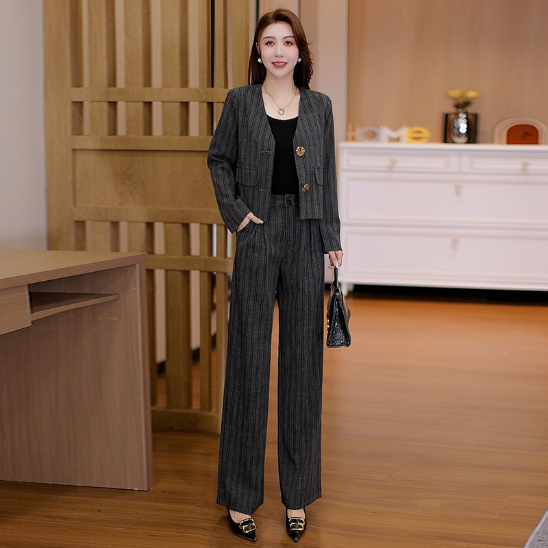 高级感时尚洋气质套装女春秋季新款短款西装外套阔腿裤职业两件套