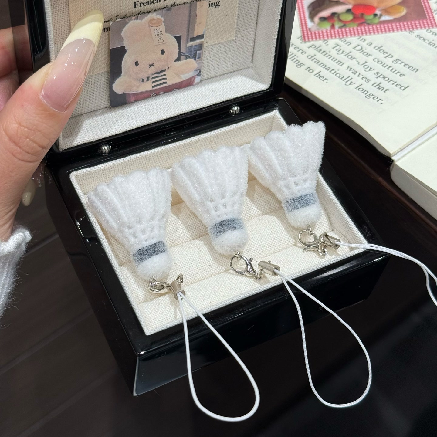 新款原版ins风植绒羽毛球挂件手机链挂绳个性包挂饰送朋友礼物