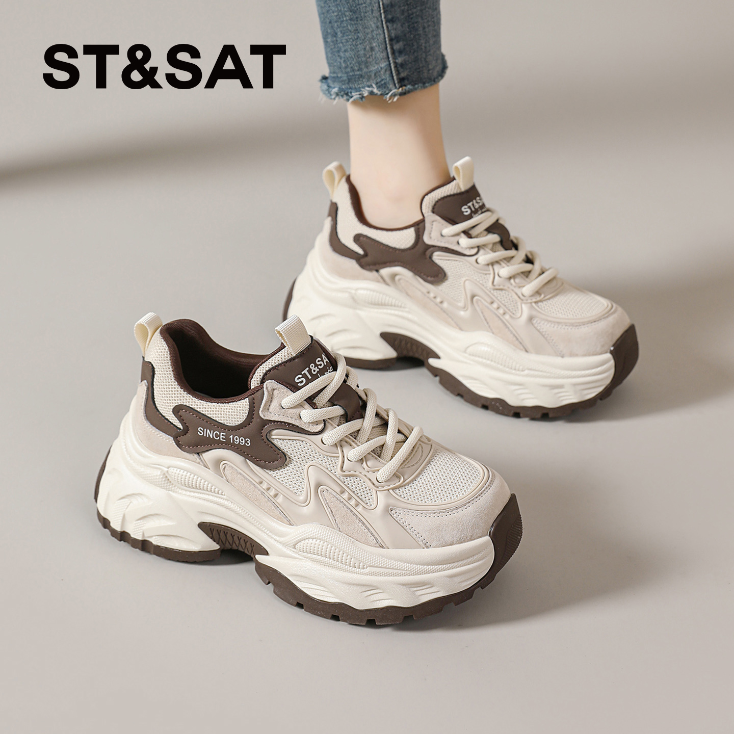 星期六老爹鞋女爆款2025秋季新款厚底显脚小休闲鞋软底轻便运动鞋