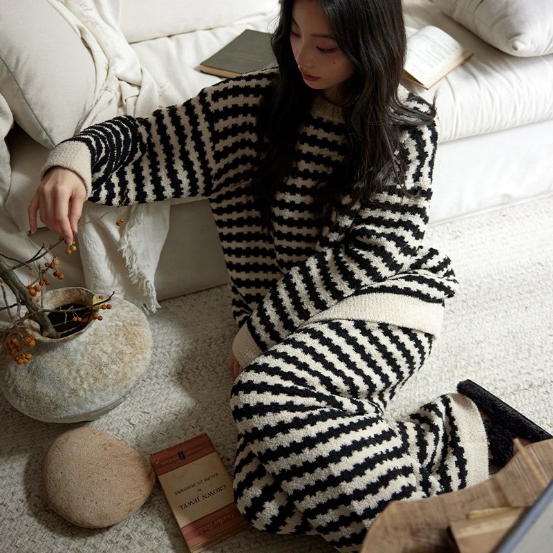 新款保暖条纹长袖长裤圆领套头睡衣女套装秋冬季加厚双面绒家居服