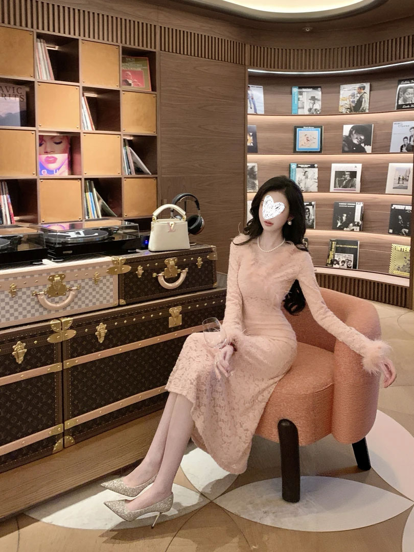 晚香玉 磨毛蕾丝长袖连衣裙温柔显贵