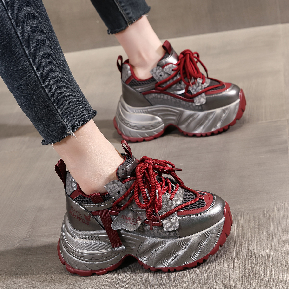 超火爆款炸街厚底内增高老爹鞋女款不累脚2025秋冬新款女士松糕鞋